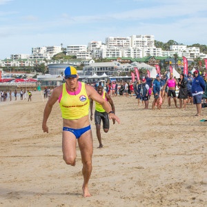 Marine's Eugene Swanepoel leads his club to gold in a sprint finish in the Men's Open Taplin Relay (topfoto.net)

