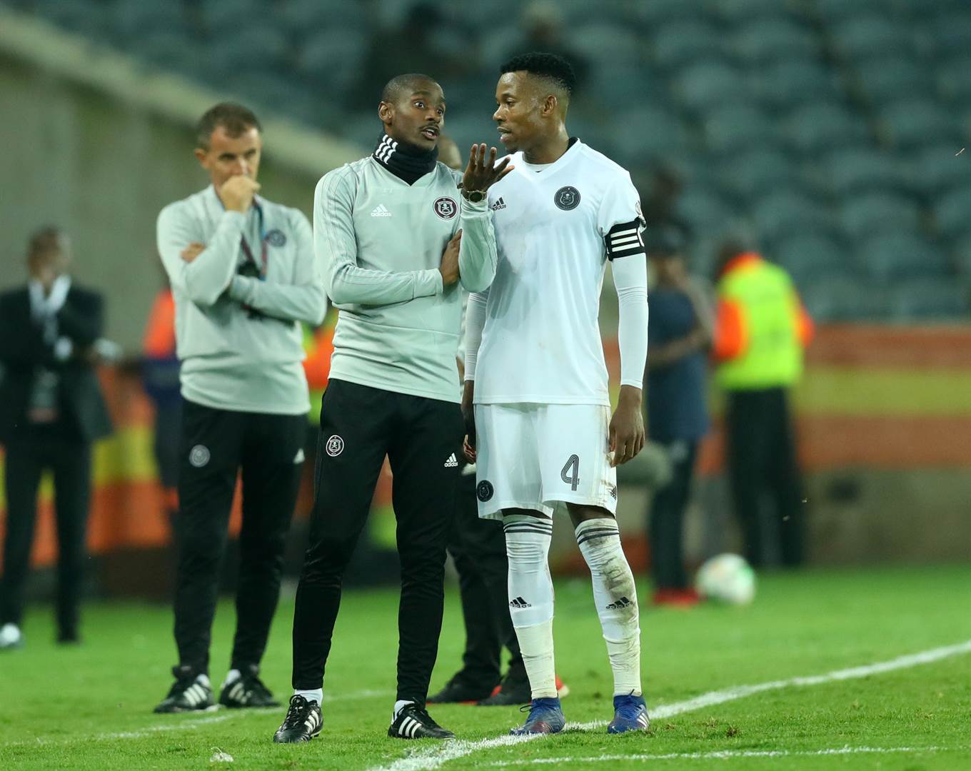 292 Kaizer Chiefs V Orlando Pirates Photos & High Res Pictures