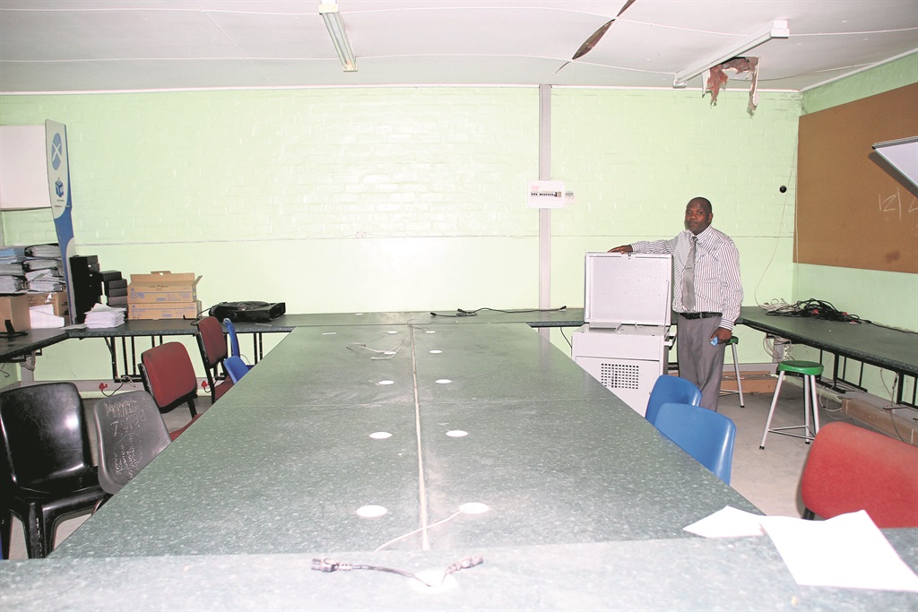 This room used to house 20 computers.                                Photo Lindile Mbontsi