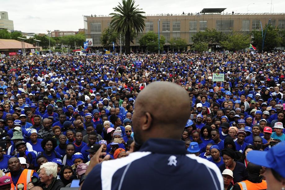 DA leader Mmusi Maimane addresses the large crowd which marched to Mary Fitzgerald Square in support of the anti-Zuma protest. 