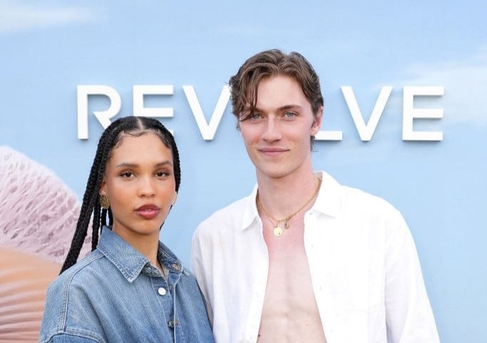  Nara Aziza and Lucky Blue Smith attend the REVOLVE Festival 2023, Thermal CA - in April 2023 in Thermal, California. (Gonzalo Marroquin/Getty Images for REVOLVE)