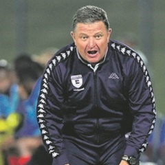 CONTENDER:   Gavin Hunt’s Bidvest Wits will have to prove their credentials. (Themba Makofane)