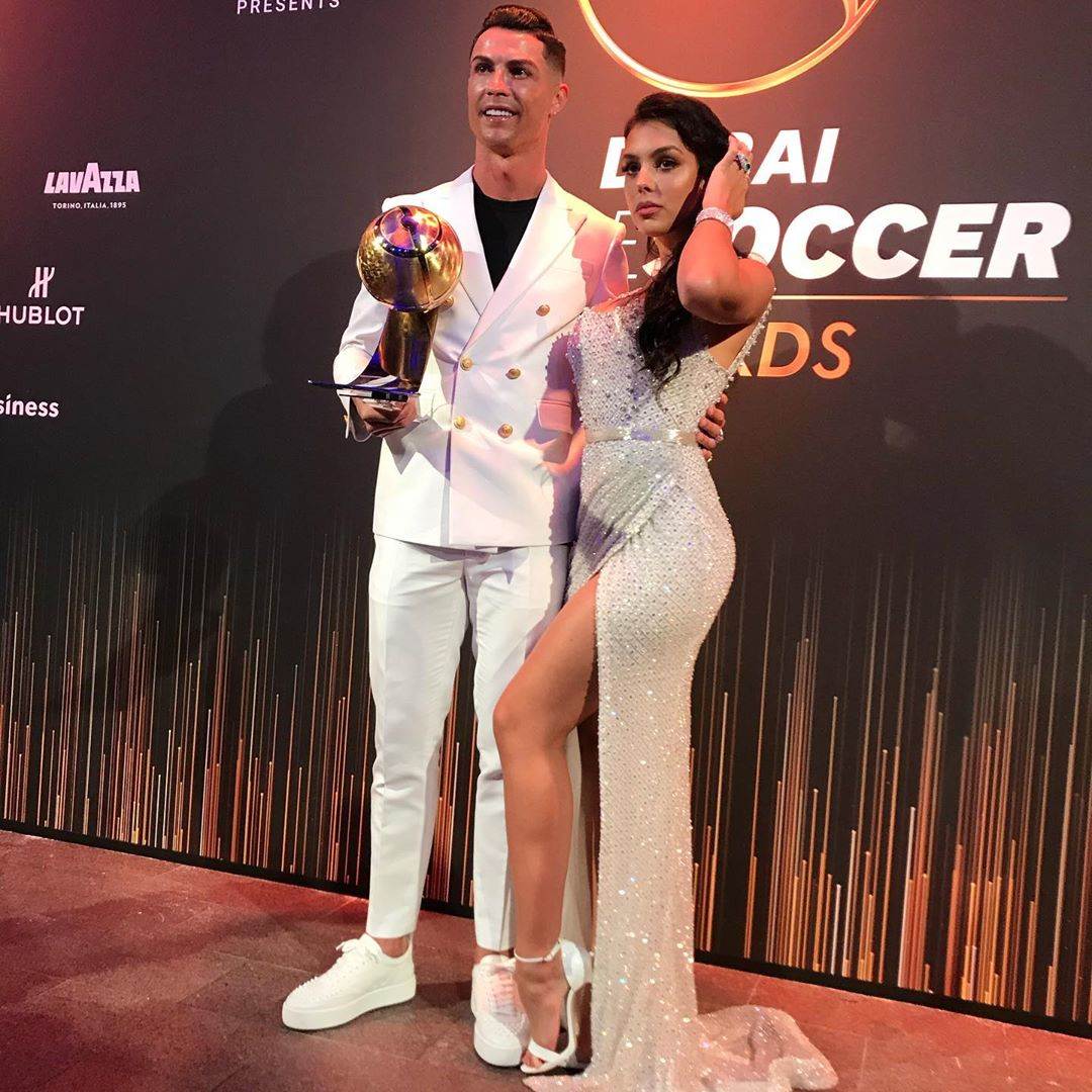 Ronaldo And Family Steal The Show At Awards Ceremony