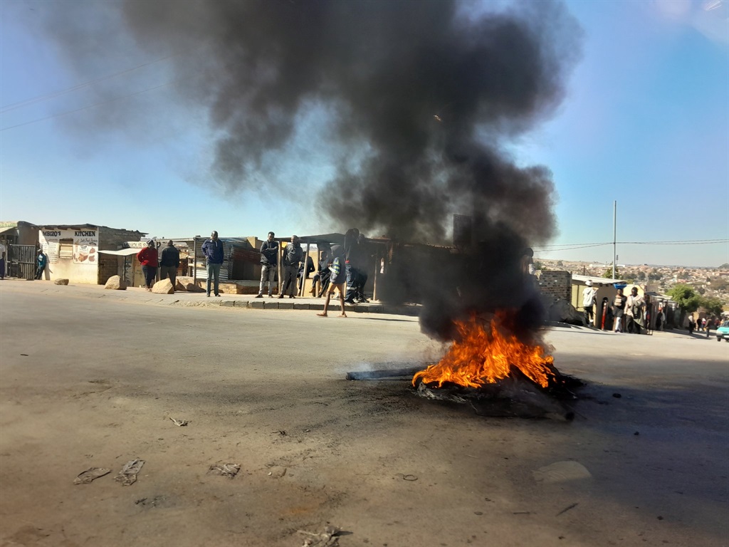 Residents in Diepsloot entered day two of protest saw members of the community barricaded streets with burning tyres, and stones.