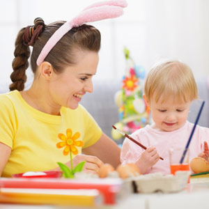 mother-daughter-family-easter-DIY