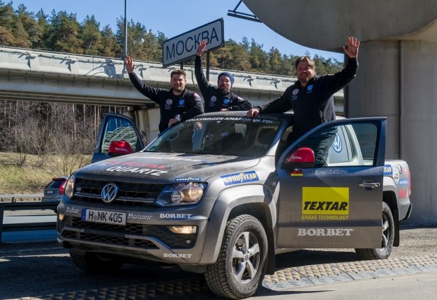 <b>WORLD RECORD:</b>  Adventurer Rainer Zietlow drove a Volkswagen Amarok bakkie from Dakar to Moscow in 3 days, setting a new world record. He also raised money for a Senegalese charity. <i>Image: TheNewsMarket</i>