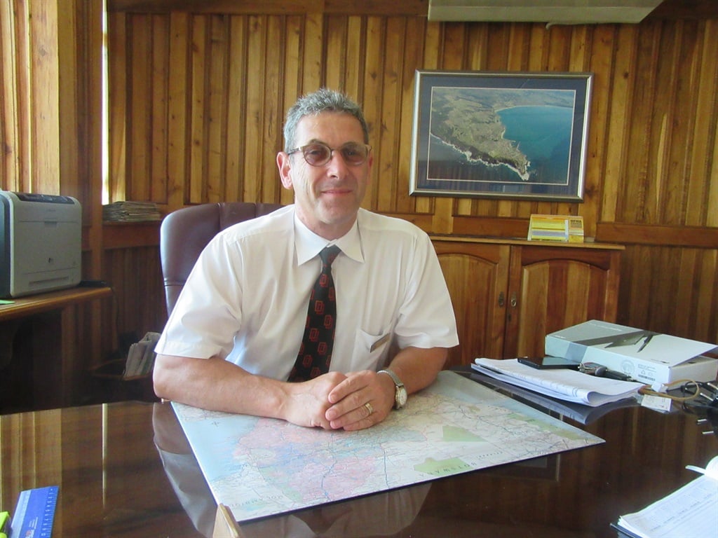 Adv. Thys Giliomee, munisipale bestuurder van Mosselbaai. Foto: Eugene Gunning