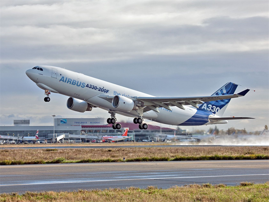 Airbus a330. Аэробус а330-200. Аэробус а330 грузовой. A330-200f. Airbus a330-200f.