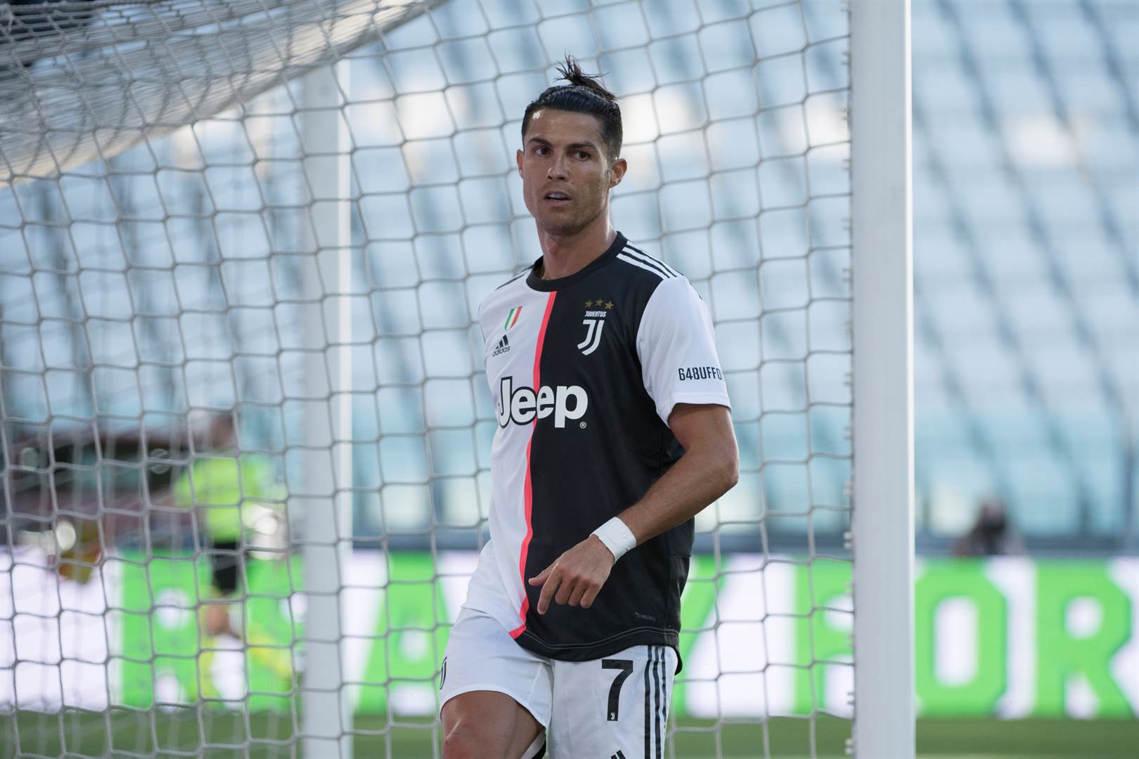 Cristiano Ronaldo sports longer hairstyle as he waits for Juventus' season  to start again | Fox News