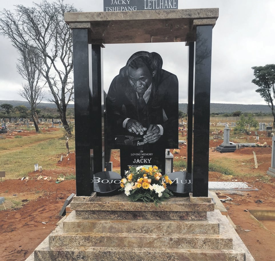 Bojo Mujo’s tombstone was unveiled at Modimolle Cemetery at the weekend.