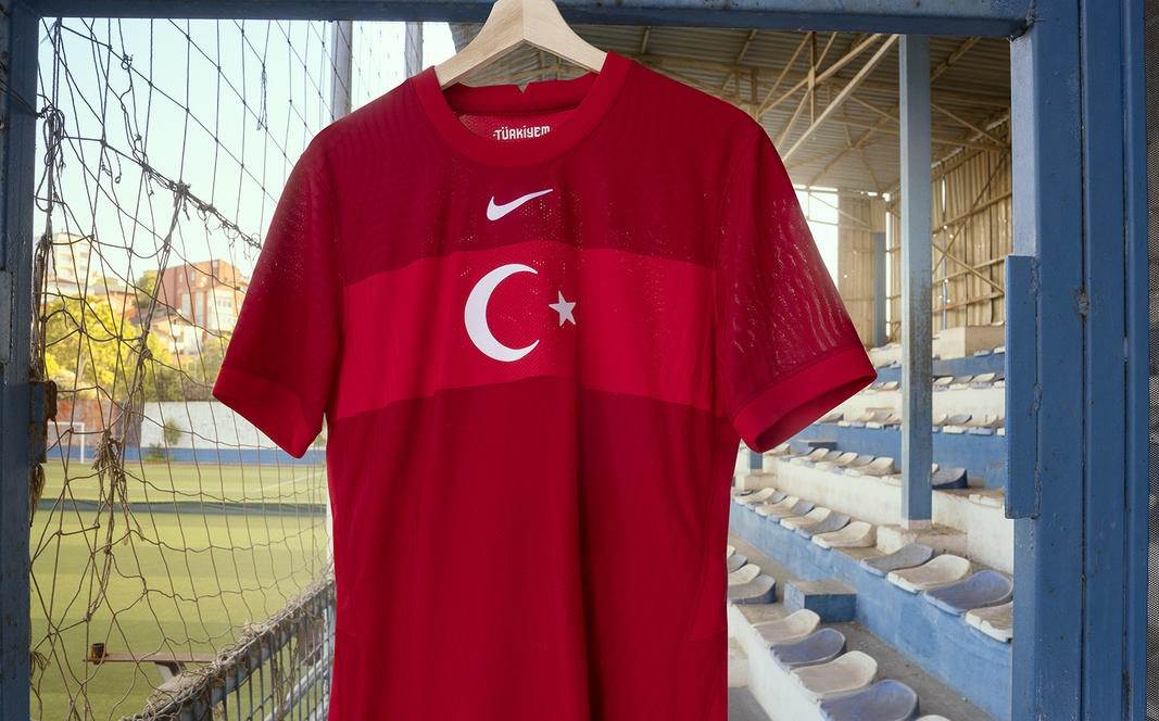 NIKE CRISTIANO RONALDO PORTUGAL AWAY JERSEY 2020 2021