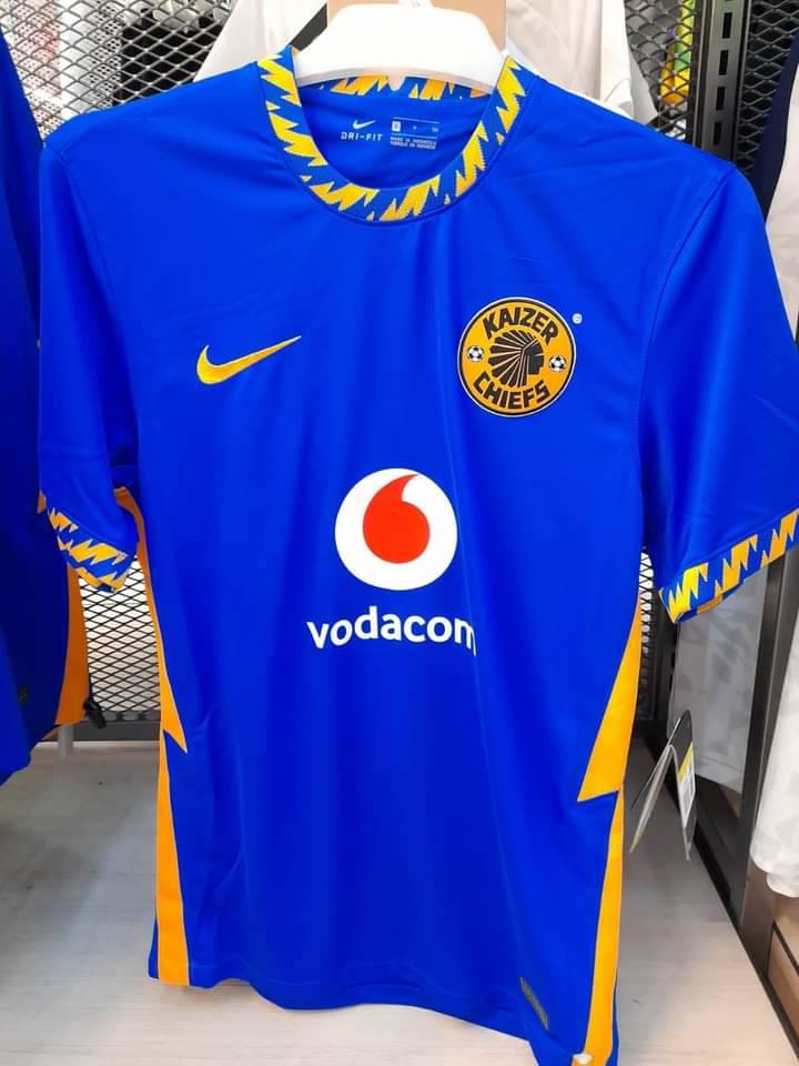 DISKIFANS on X: 😎➡️ The Kaizer Chiefs kit concept. Do you like, Khosi  fans? 🤔 Please check the jersey (kit) that would be dope as Kaizer Chiefs'  50th Anniversary Kit. your feedback