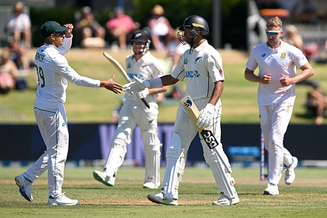 Sport | Road to ruin looms large for Proteas as Ravindra double ton and seamers show gulf in class