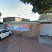  Cape Town residents storm swimming pool that has been closed for 2 years