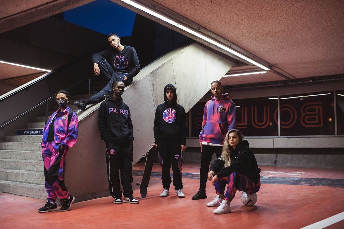 Paris Saint-Germain Drop New Pink, Purple & Black 4th Kit With Neymar &  Kylian Mbappe