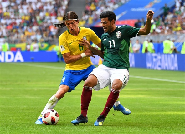 It has been a pretty even match. Mexico started better, but in the end 
Brazil were able to dictate things more. The ball possession game has 
been very tight, but Tite’s team was able to get clearer scoring 
opportunities. Mexico ended the half with just four shot attempts. 
Brazil have had 11, and three of them were on target.