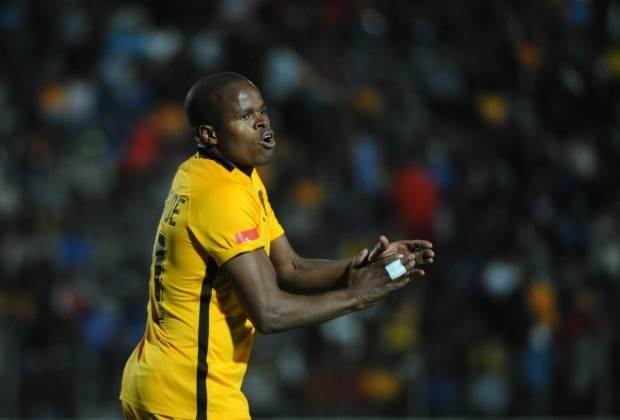 Willard Katsande pens a new one-year deal at Kaizer Chiefs