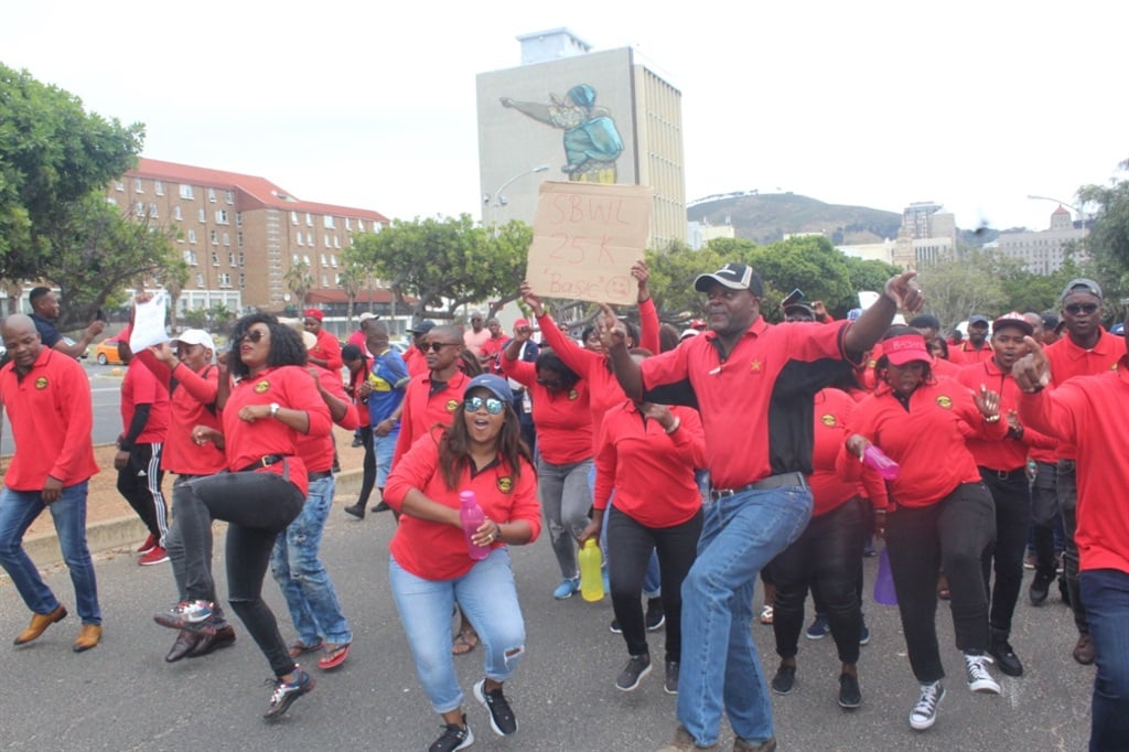 SAMWU is demanding a R4 000 salary increase across the board and a sectoral minimum wage of R15 000.