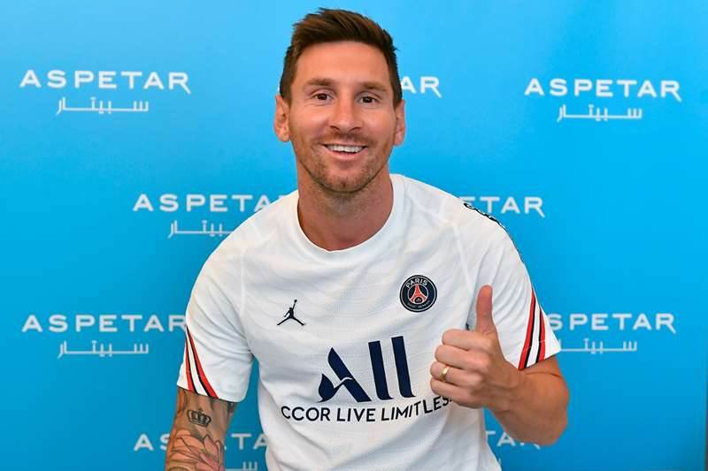 Lionel Messi's PSG Shirt Sold Out Online Only 30 Minutes After Officially  Signing For Club