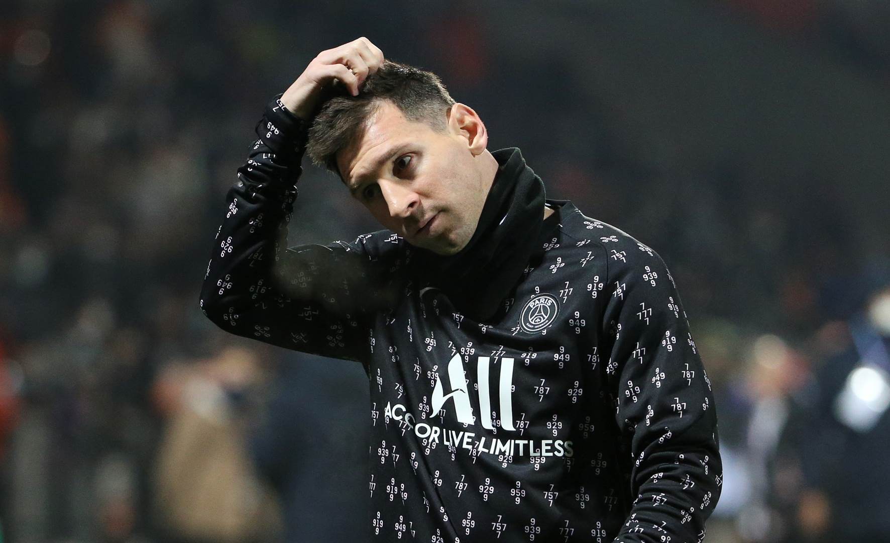 Messi 'suffers' with cold weather in France claims former Barcelona  team-mate Suarez