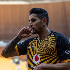 PICS: Kaizer Chiefs unveil new jersey!