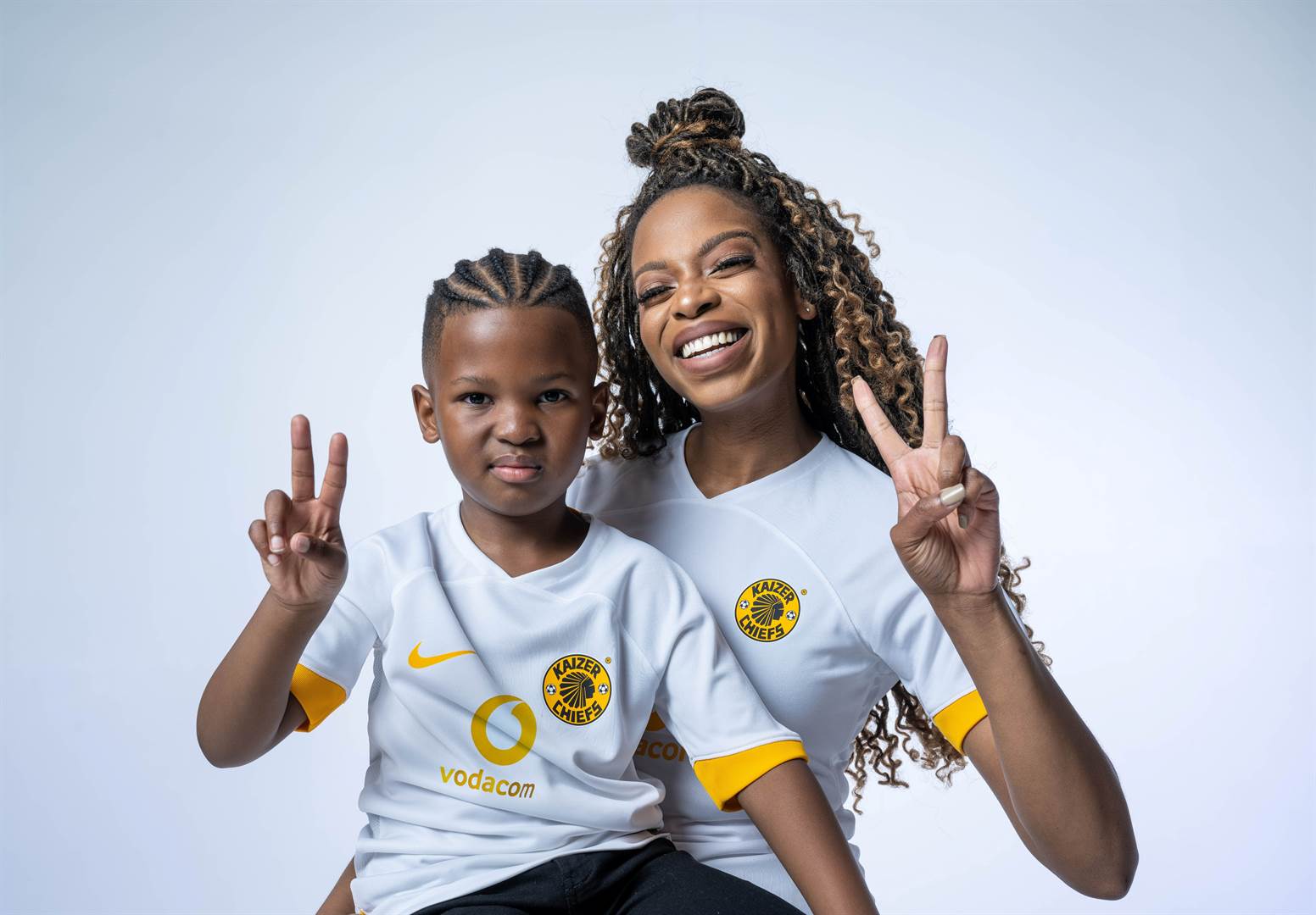 Africa Facts Zone on X: Female football fans of Kaizer Chiefs