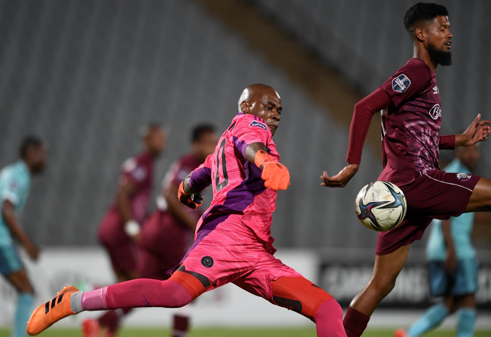 Innocent Maela is the new captain of Orlando Pirates – ThamiSoccer