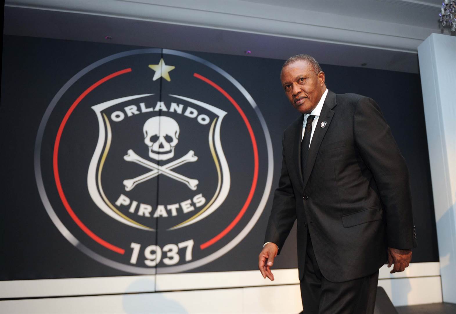 Orlando Pirates seeking new coach to 'manage egos