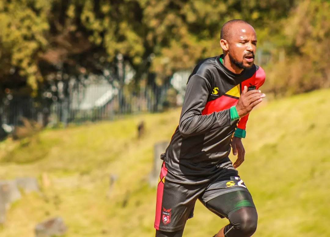 Midfielder Xola Mlambo is currently without a club.