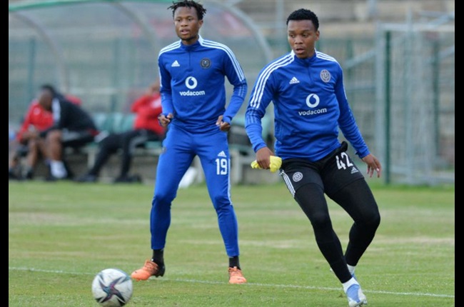 Pirates look set to send two midfielders out on loan