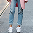 10 chic ways to wear your white sneakers with style