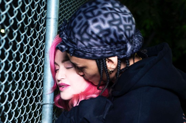 Madonna is kissed by toyboy, Ahlamalik Williams, in a recent Instagram post (Photo: Madonna/Instagram) 