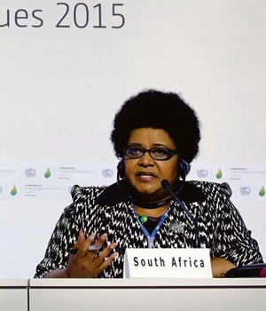SA’s minister of environmental affairs, Edna Molewa, at a news conference during the world climate change conference

PHOTO: REUTERS
