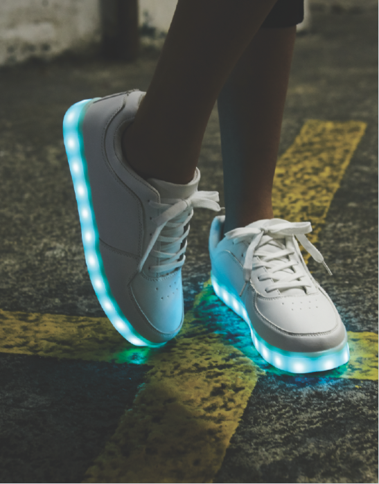 takkies with lights