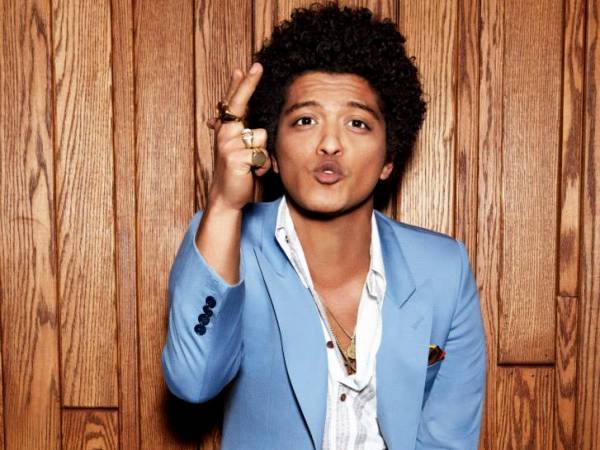 Chart Highlights: Bruno Mars' 'When I Was Your Man' Tops Adult Contemporary