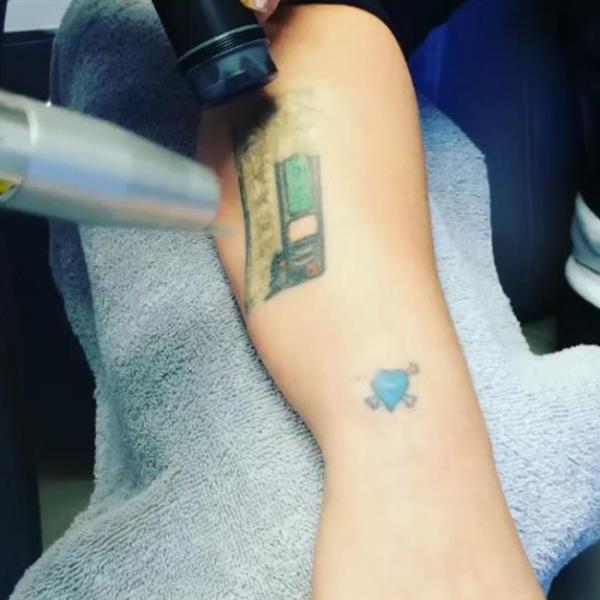 5-Minute Crafts - The choice to get a tattoo is as diverse as the people  making them. For some, it's a lengthy, well-thought-out process, while for  others, it's a spur-of-the-moment, emotional decision.