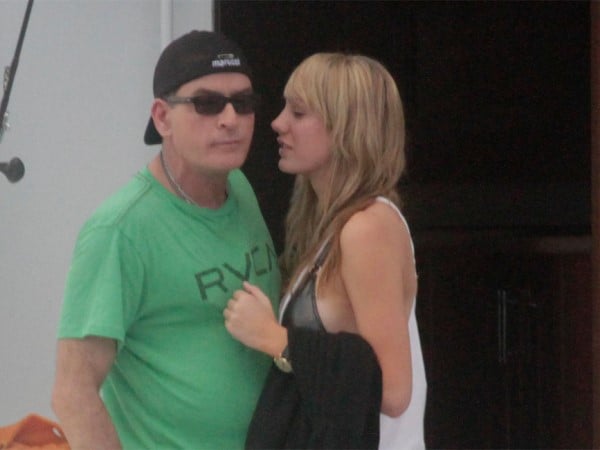 Charlie Sheen buys pornstar girlfriend Mercedes pic picture