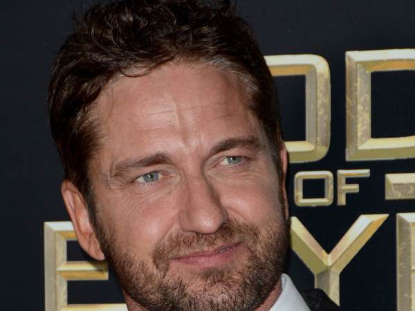 Pin by Ginger Hinosa on Hot actors | Gerard butler, Actors, Butler