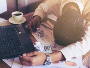 Research confirms: it is exhausting sitting behind a PC