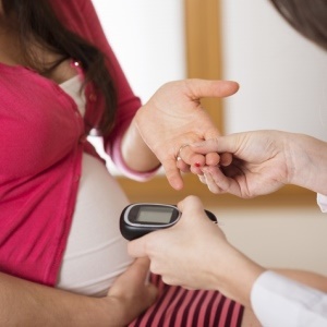 Signs of gestational diabetes may be detectable early in pregnancy. .