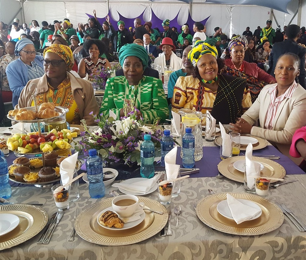 Social Development minister Bathabile Dlamini (left) and Dr Nkosazana Dlamini-Zuma (centre). Picture: Twitter/@mandlamZA 