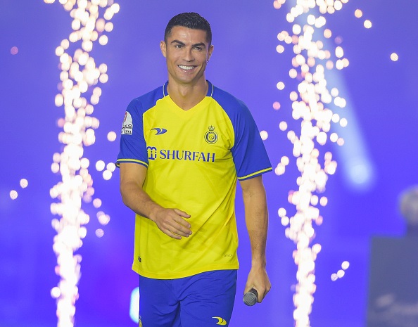 Cristiano Ronaldo signs with Saudi Arabian club Al Nassr for reported  record-breaking salary