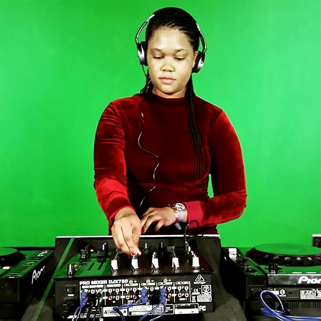 DJ Thotho is a fresh lady in the music industry.