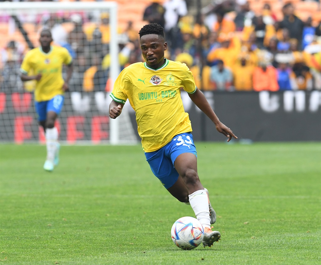 JOHANNESBURG, SOUTH AFRICA - NOVEMBER 12: Cassius Mailula of Sundowns during the Carling Black Label Cup, Semi-Final match between Mamelodi Sundowns and AmaZulu FC at FNB Stadium on November 12, 2022 in Johannesburg, South Africa. (Photo by Lee Warren/Gallo Images)