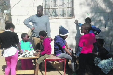 Teacher Mokete Molehe has decided to discipline naughty kids by turning them into chess champions. 