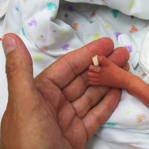 New, featherlight sensors have been developed for premature babies. 