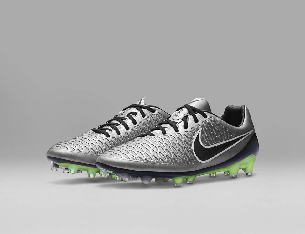 Limited Edition NIKE Supreme Classy Football Boots in Parklands/Highridge -  Shoes, Patrick Football Boots Kenya