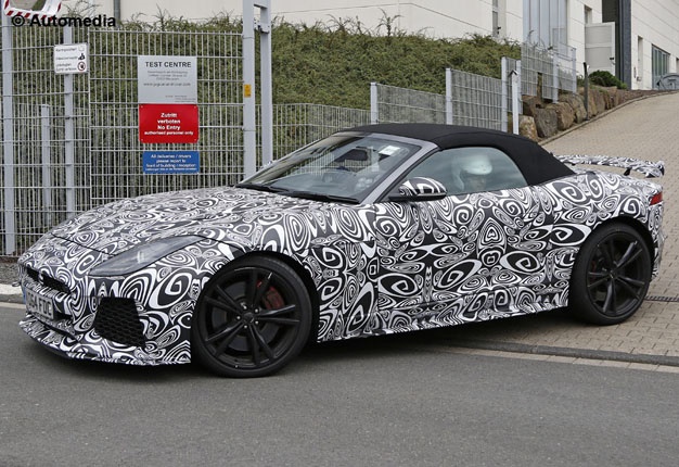 <b> FAST KITTY: </b> Jaguar are ready to build the fastest version of the F-Type roadster are spy shots of an RS version emerged. <i> Image: Automedia </i> 