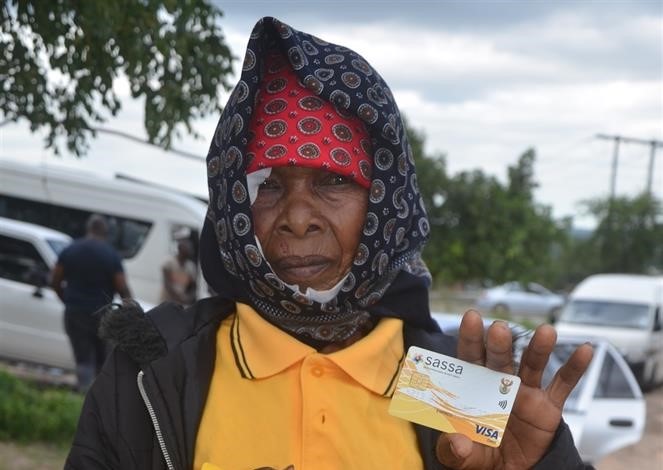 Gogo Evelyn Chiloane faces hunger as her Sassa card keeps declining. 