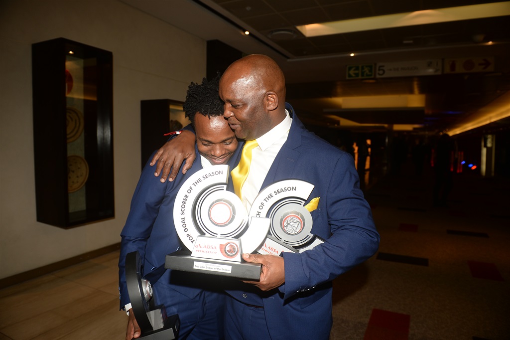  Mamelodi Sundowns Percy Tau PSL player of the season and Pitso Mosimane Coach of the Season during the Premier Soccer League 2017/2018 Awards in 2018. 